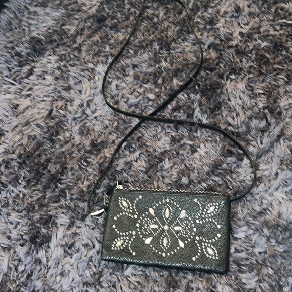 BRIGHTON BLACK
CROSSBODY Gold & Cream
Interior Mfg $140.00 Great
Size Chic! - Picture 1 of 8